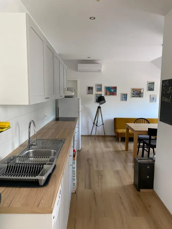 Poppy Rooms ليوبليانا