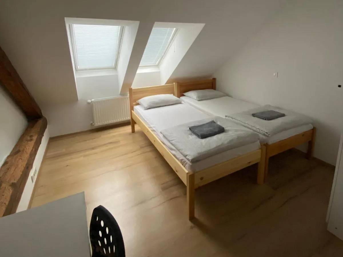 Poppy Rooms ليوبليانا 0*,
