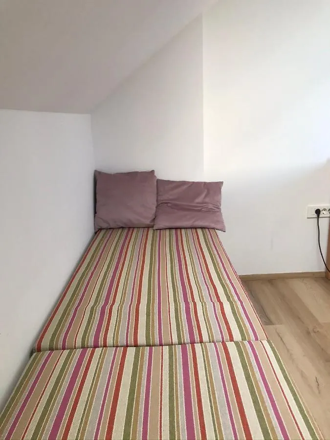 Poppy Rooms Ljubljana 0*,  Slovenia